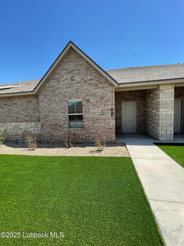 Foto principal - 2613 135th St