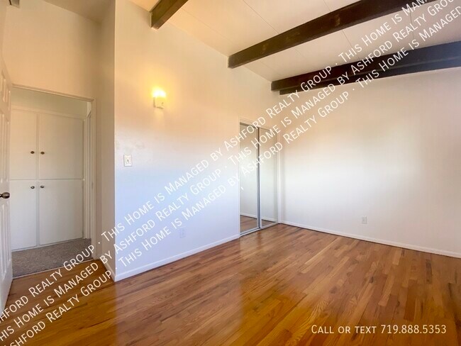 Photo - 102 Amherst St House