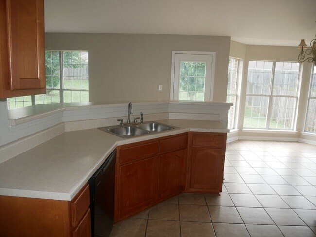 Building Photo - 1765 Madison Cove E