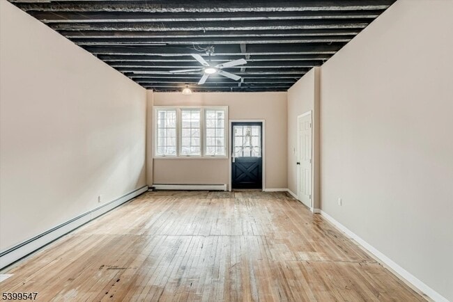 Foto del edificio - 239 Water St