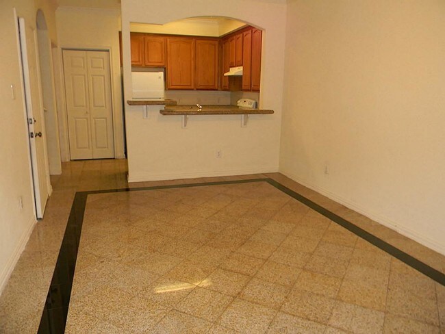 Building Photo - 9400 Bellaire Blvd