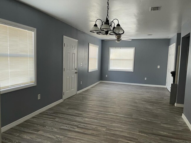 Foto del edificio - 2524 hiland st