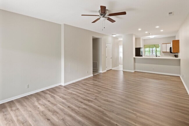 Building Photo - One-Level Laurel Creek Condo
