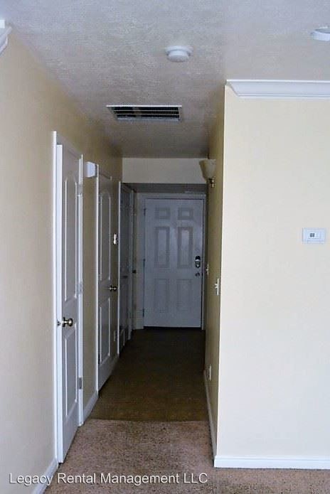 Building Photo - 2 br, 1.5 bath House - 637 Trejo