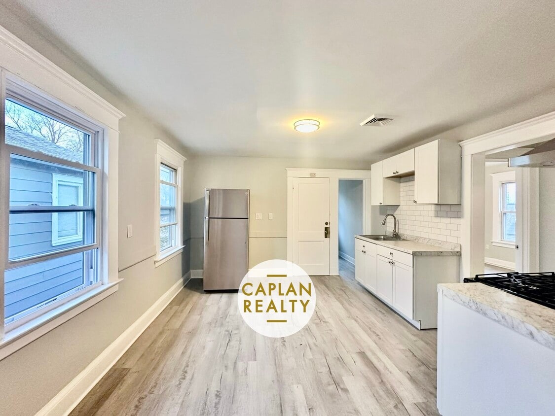 Foto principal - 1647 State St