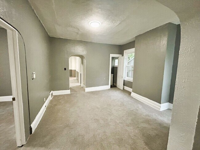 Foto del edificio - 7705 Star Ave