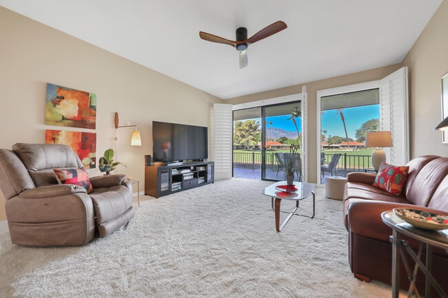 Foto del edificio - 48 Palma Dr