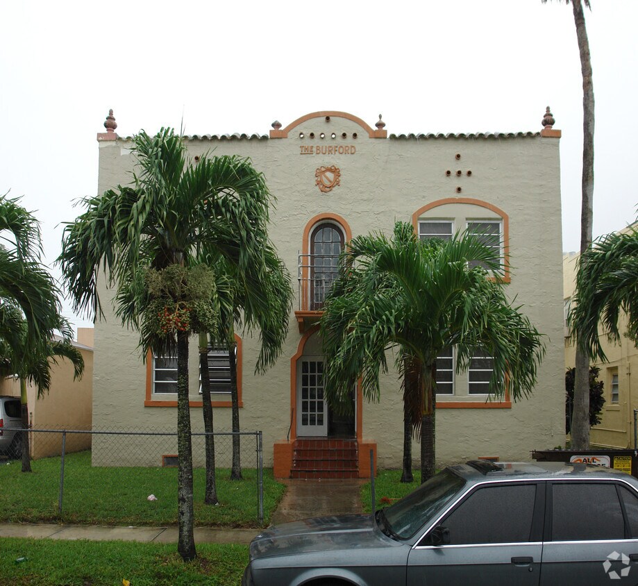 Primary Photo - 1752 SW 10th St