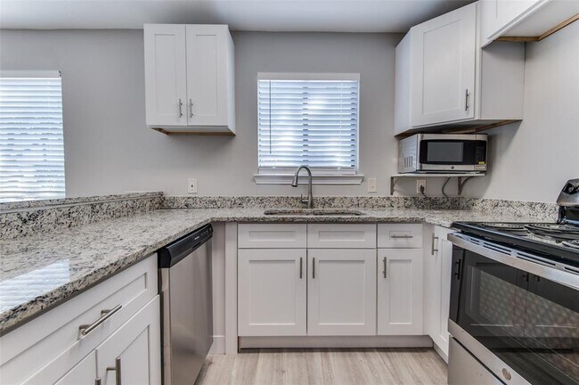 Foto del edificio - 1608 Pecan Chase Cir