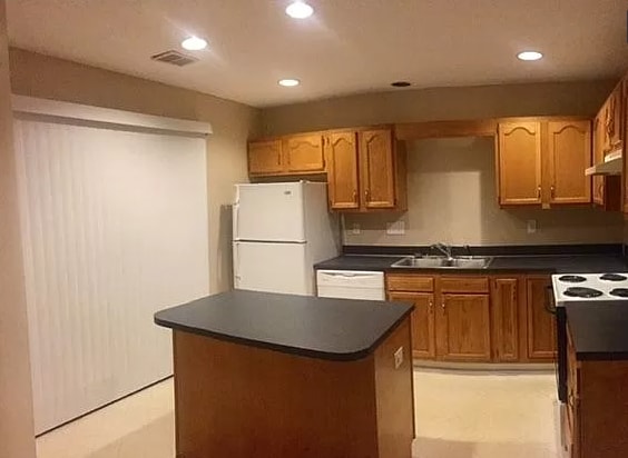 Foto del edificio - 9114 Charminster Ct