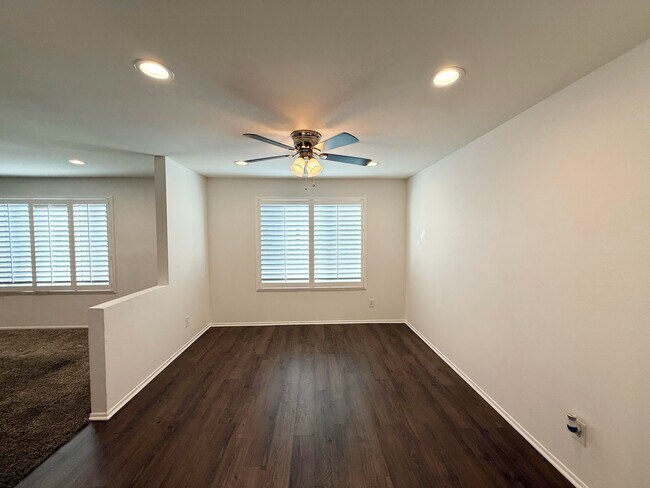 Foto del edificio - 14307 Foothill Blvd