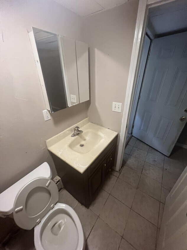 Primary Photo - 1401 Willey St