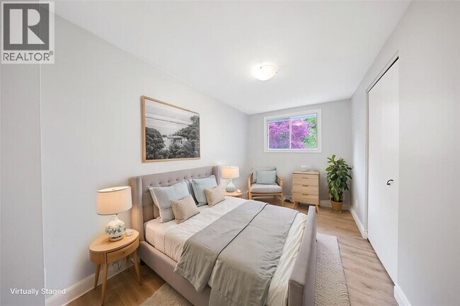 Photo du bâtiment - 183 Bedford Crescent