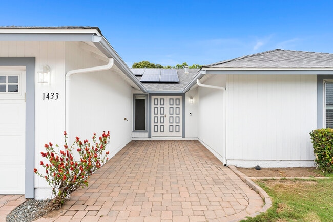 Foto del edificio - 1433 Lantana Ave