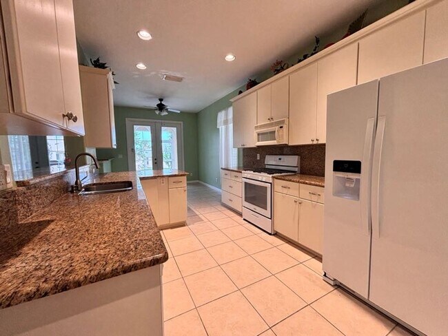 Foto del edificio - BEAUTIFUL FURNISHED HOME IN ROYAL HARBOR!