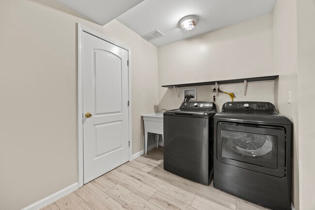 Foto del edificio - 16 School St