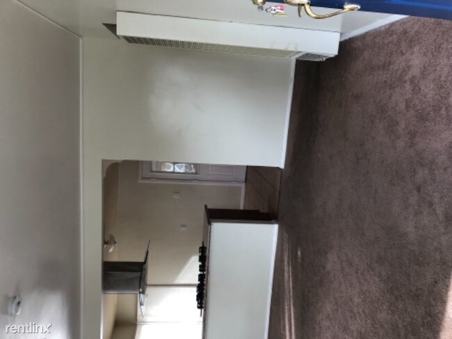Foto del edificio - 15363 Leahy Ave