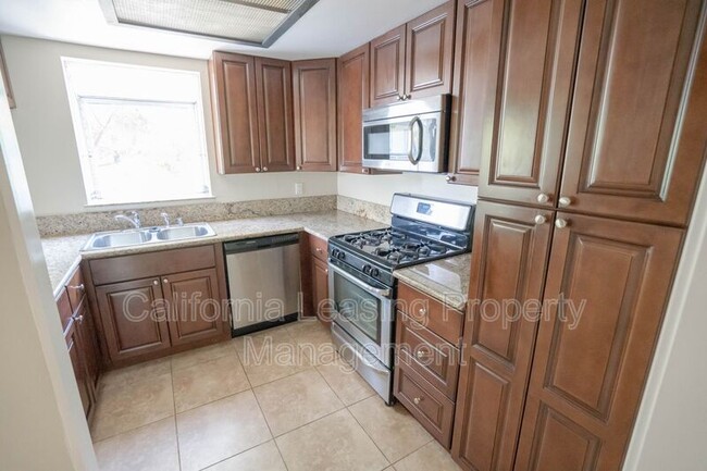Foto del edificio - 26936 Flo Ln