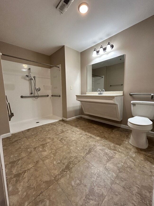 Building Photo - Jefferson Commons Apartments