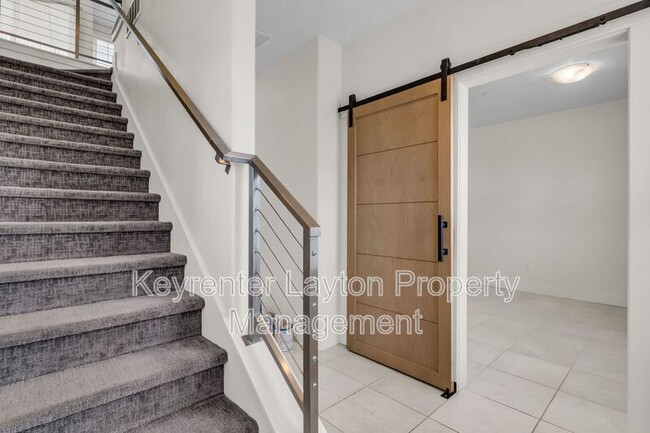 Building Photo - 5141 Rambutan Wy