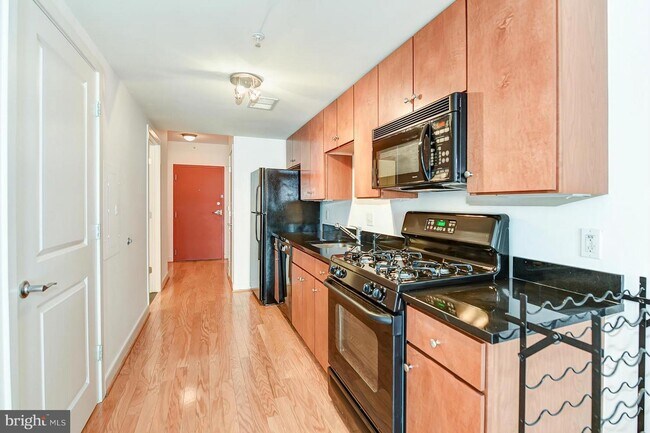 Building Photo - 1117 10th St NW
