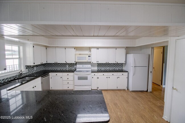 Building Photo - 2702 54th St