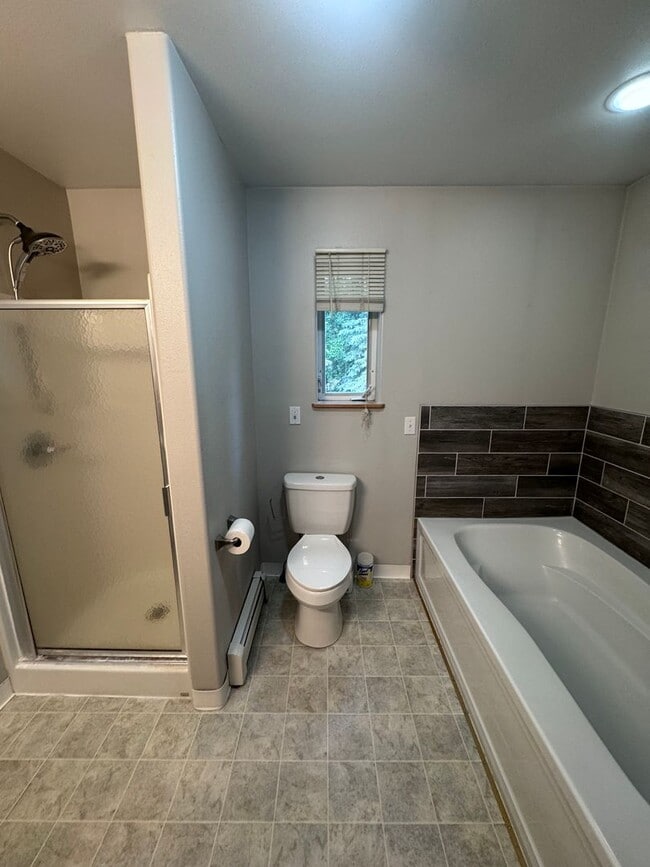 Building Photo - 3 Bed / 1.5bath House in North Pole