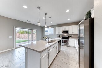 Building Photo - 1009 Cetona Ct