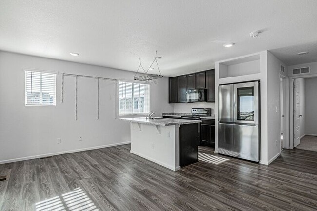 Building Photo - 5377 Andes St