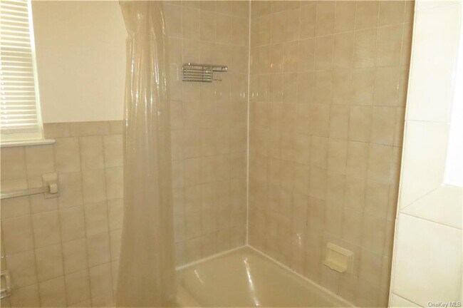 Foto del edificio - 18 Westview Ave