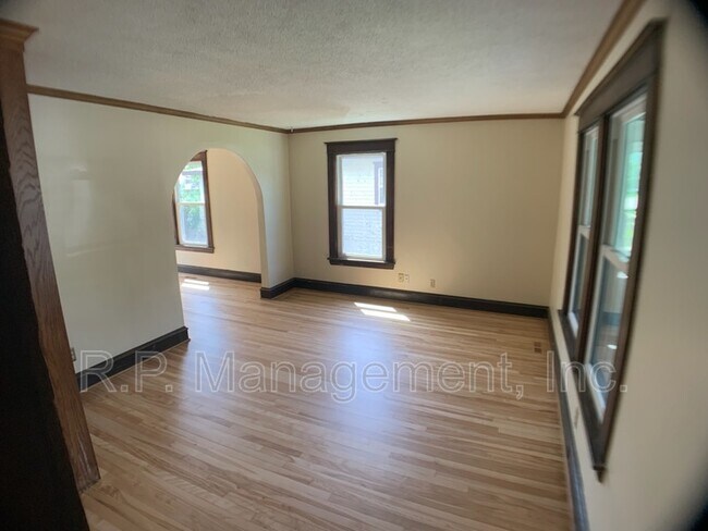 Foto del edificio - 894 21st Ave SE