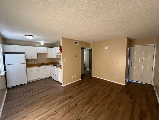 Building Photo - 300 Moursund Blvd