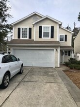 Building Photo - 980 Silvercrest Dr