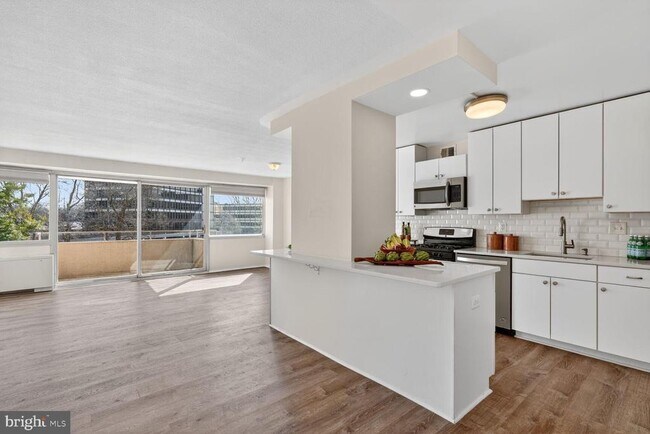 Foto del edificio - 4515 Willard Ave