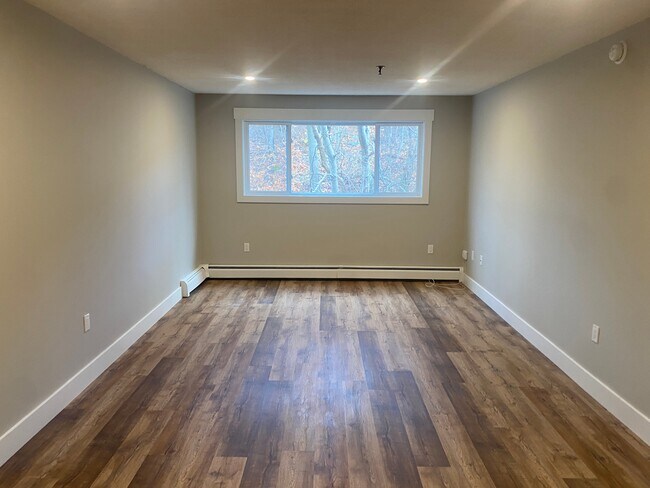 Building Photo - 1 Glenview Drive