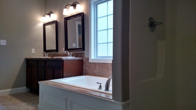 Building Photo - 3504 Duck Pond Way