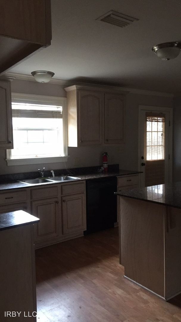 Building Photo - 8382 Rockwell Ln