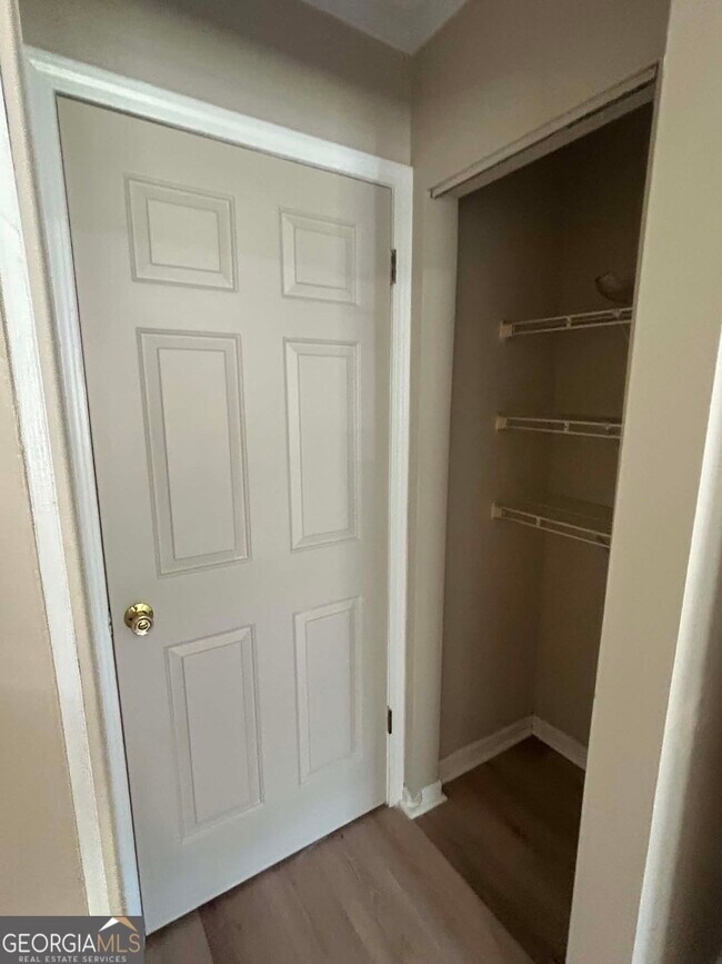 Foto del edificio - 4704 High Oak Dr