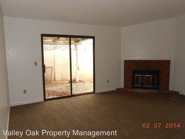 Building Photo - 2 br, 2 bath House - 932 Inez Drive