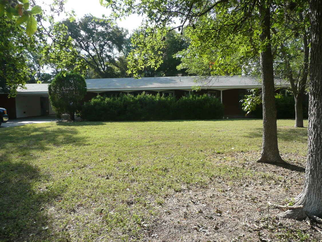 Primary Photo - Skiles & Associates