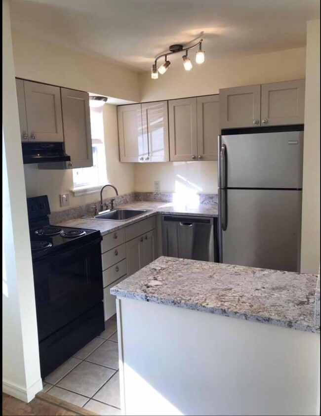 Foto del edificio - 3119 E 25th Pl