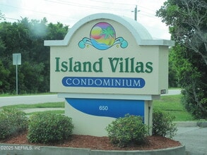 Building Photo - 650 W Pope Rd