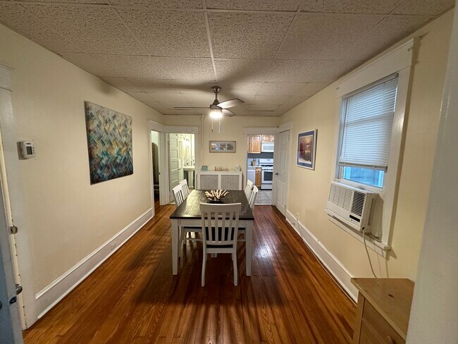 Foto del edificio - 509 E 7th St