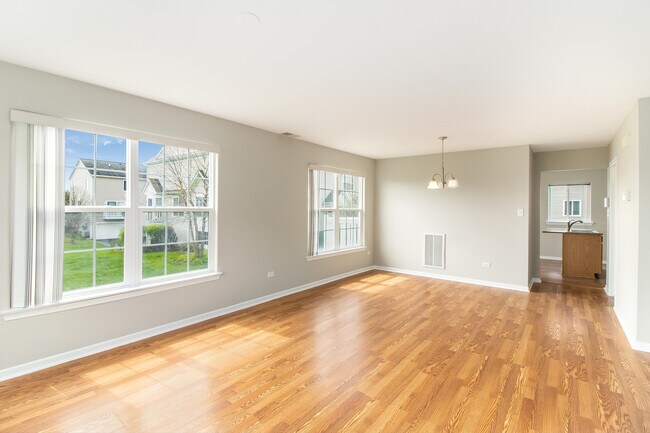 Building Photo - 3506 Meadow Lily Dr