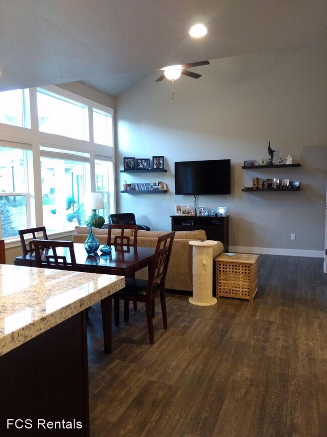 Foto del edificio - 4 br, 3.5 bath House - 783 E Newfield Drive