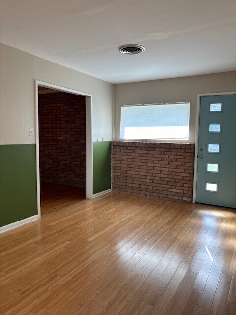Foto del edificio - Fully updated home in Central Austin