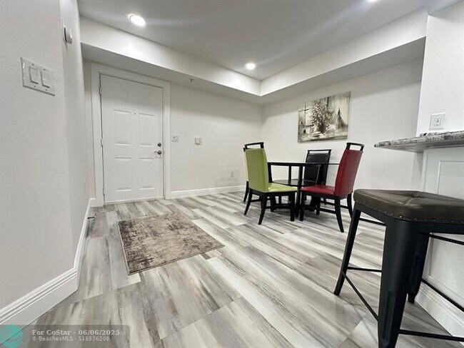 Foto del edificio - 3744 NW Adriatic Ln