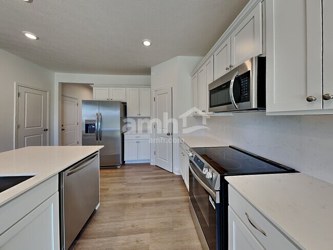 Foto del edificio - 204 Kramer Mills Dr