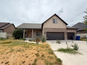 Building Photo - 783 Meadow Side Dr
