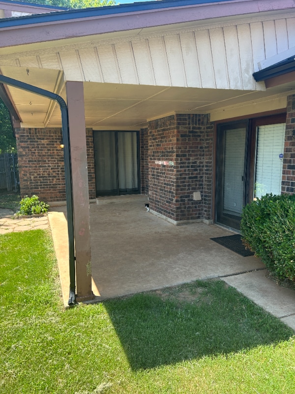 Building Photo - 9228 Apple Dr